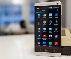 HTC One Max:   !